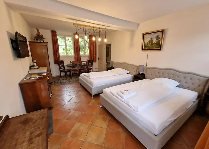 بيت ريفي Reuner